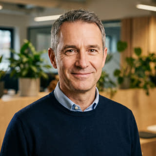 Photo de profil de James Mitchell, présenté en tant que directeur général chez Mistral Rendia